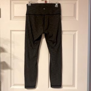 Lululemon Leggins / Yoga - size 8